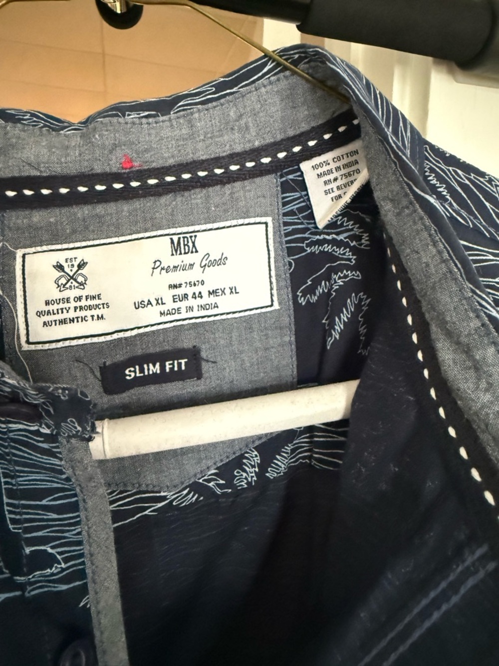 Men's Navy Palm-Print Short-Sleeve Button Down Shirt - Picture 3 of 3